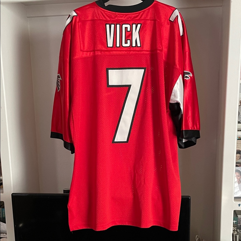 Reebok Red Falcons Jersey with Number 7 - Picture 2 of 7
